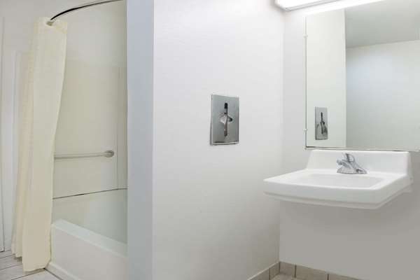  - Microtel Inn & Suites by Wyndham Garland - I-635, Exit 11B