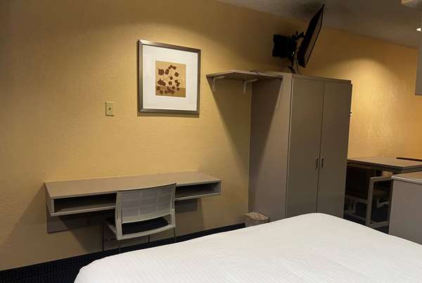  - Microtel Inn & Suites by Wyndham Clear Lake Houston