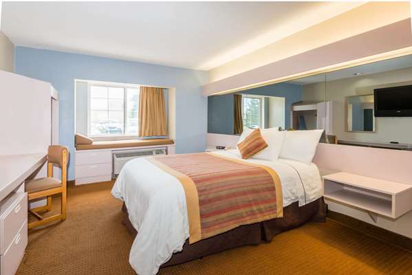  - Microtel Inn & Suites by Wyndham Airport Kansas City - I-29, Exit 13