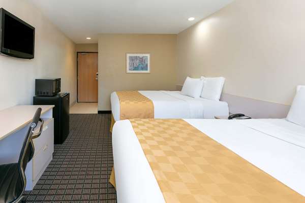  - Microtel Inn & Suites by Wyndham Arlington - I-20, Exit 449