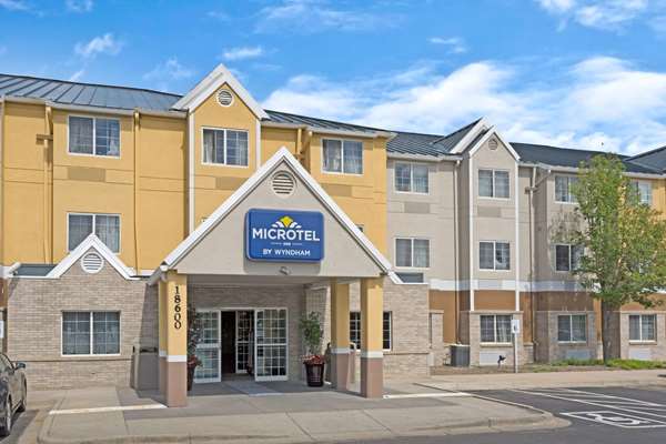 Exterior view - Microtel Inn by Wyndham Airport Denver