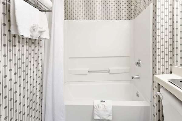  - Microtel Inn by Wyndham Airport Denver