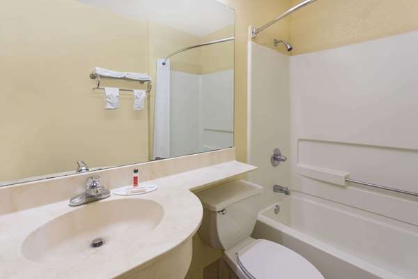  - Microtel Inn by Wyndham Cottondale - I-20 & I-59, Exit 77