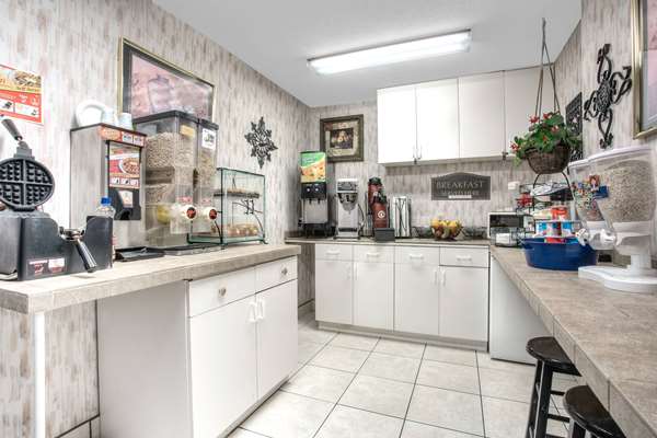  - Microtel Inn by Wyndham Gallup - I-40, Exit 16