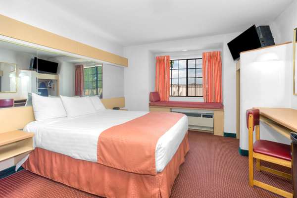  - Microtel Inn by Wyndham Gallup - I-40, Exit 16