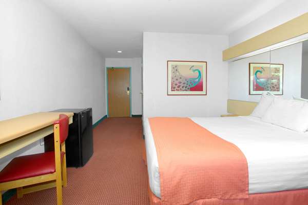  - Microtel Inn by Wyndham Gallup - I-40, Exit 16