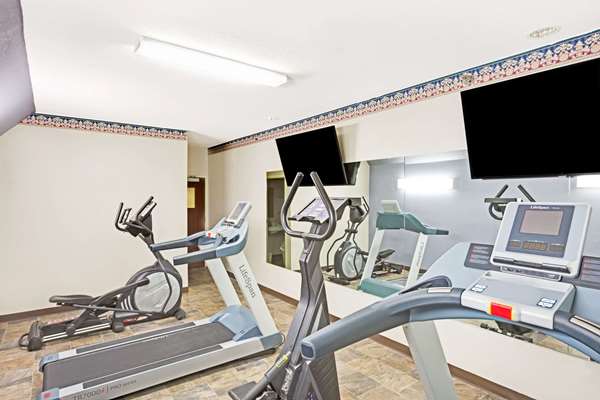 Fitness/ Exercise Room - Microtel Inn & Suites by Wyndham Urbandale - I-35 & I-80, Exit 129