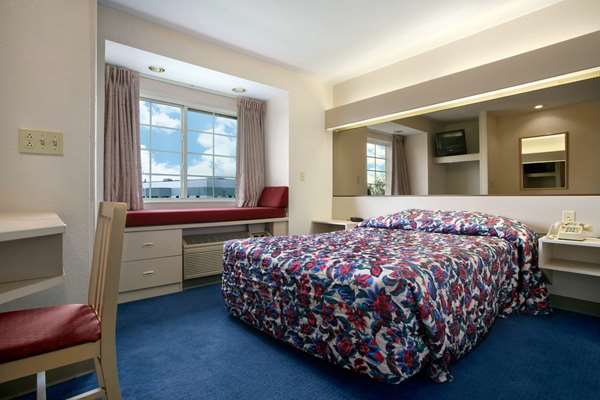  - Microtel Inn by Wyndham Champaign - I-57, Exit 238