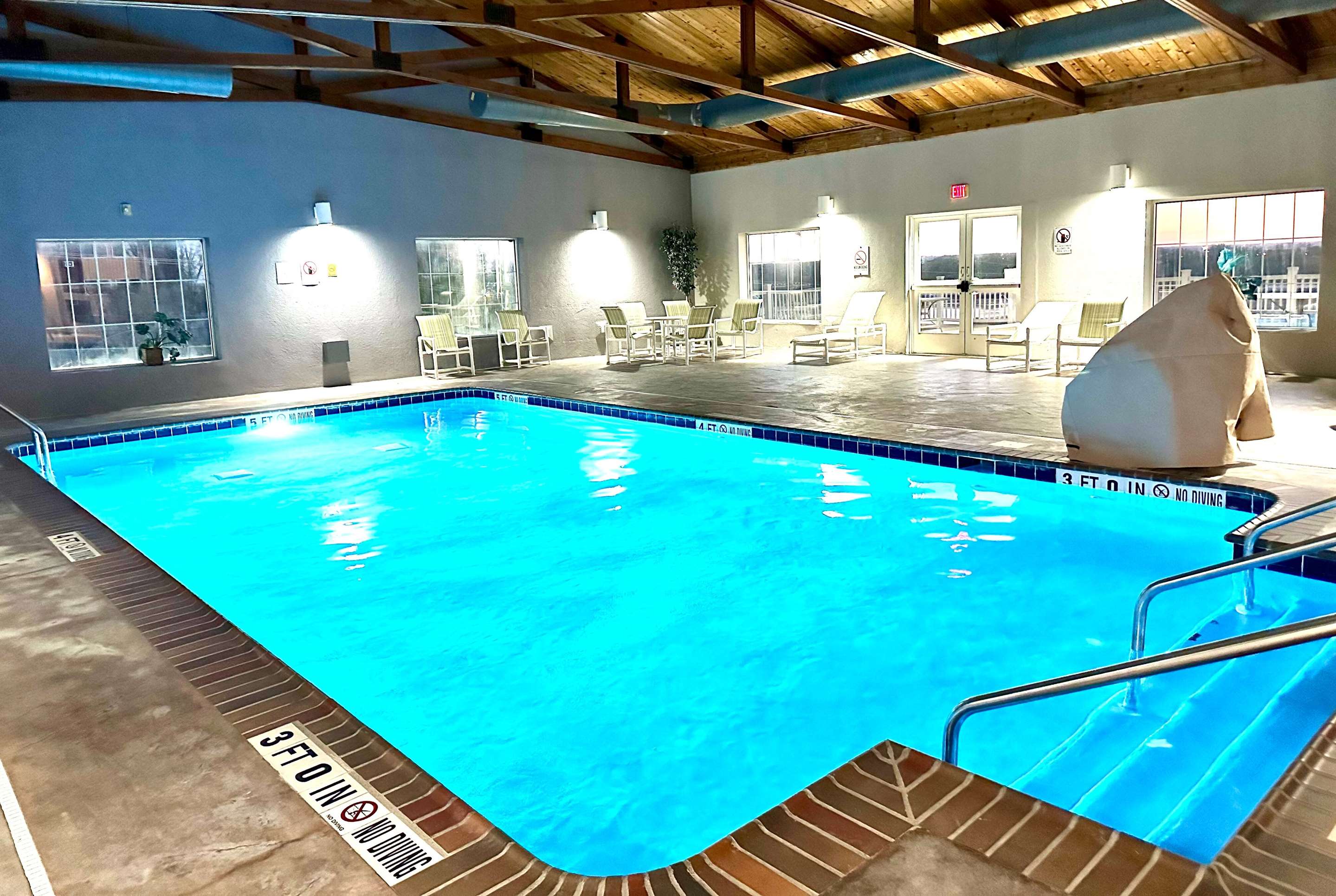 Pool | Microtel Inn & Suites by Wyndham Quincy