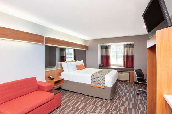 Suite - Microtel Inn & Suites by Wyndham Springfield - I-55 & I-72, Exit 94
