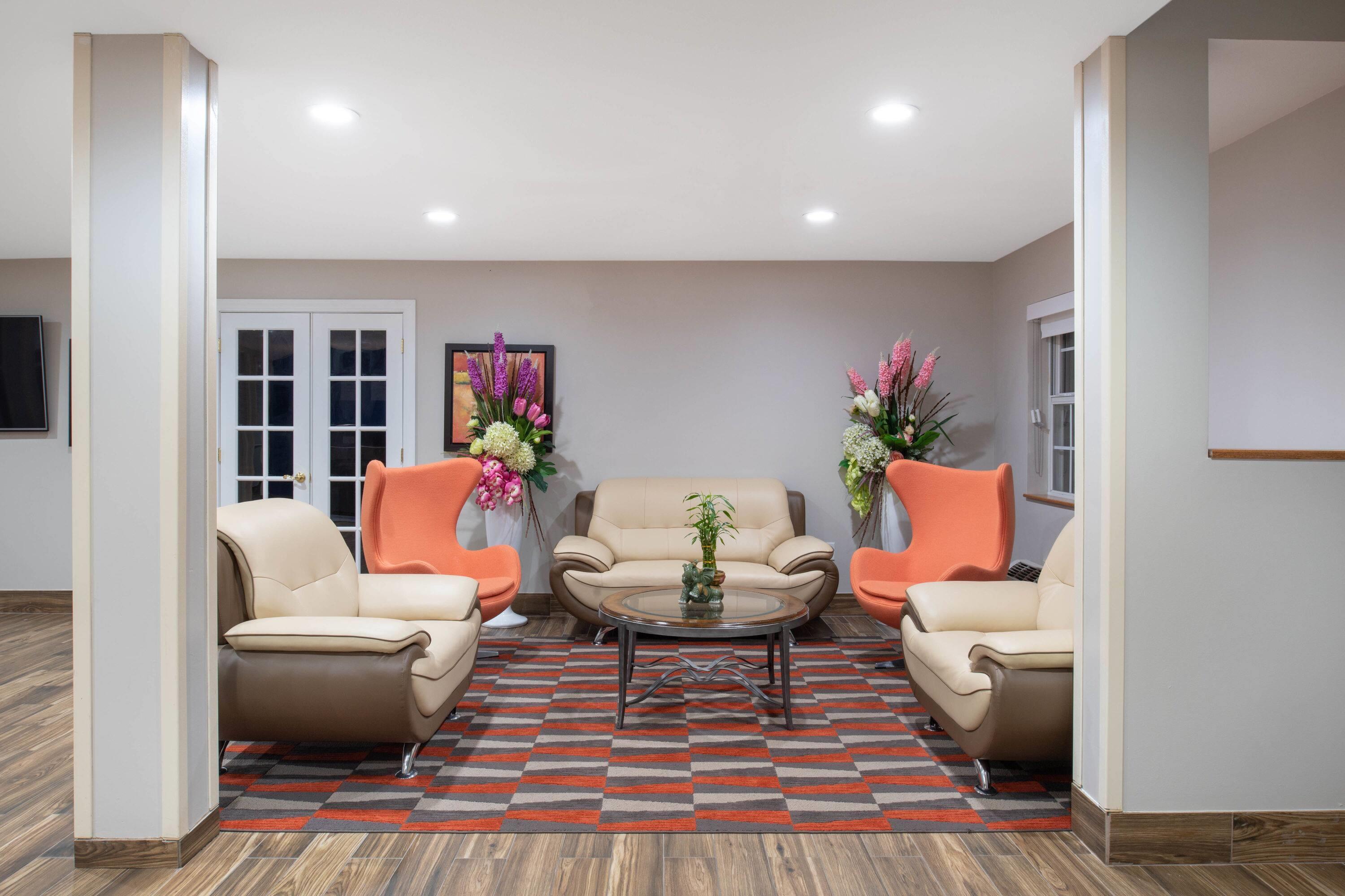 Lobby | Microtel Inn & Suites by Wyndham Springfield