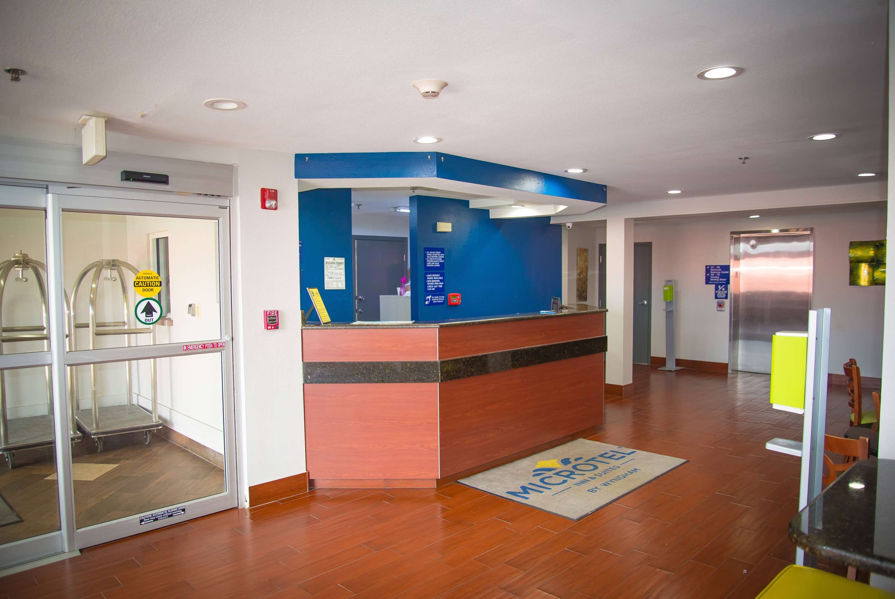 Lobby | Microtel Inn & Suites by Wyndham Daphne/Mobile