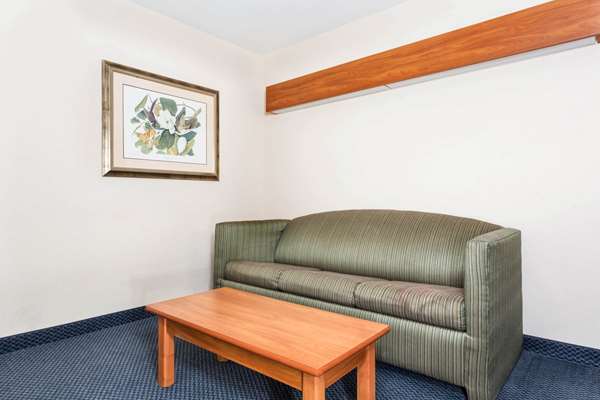 Suite - Microtel Inn & Suites by Wyndham Houma