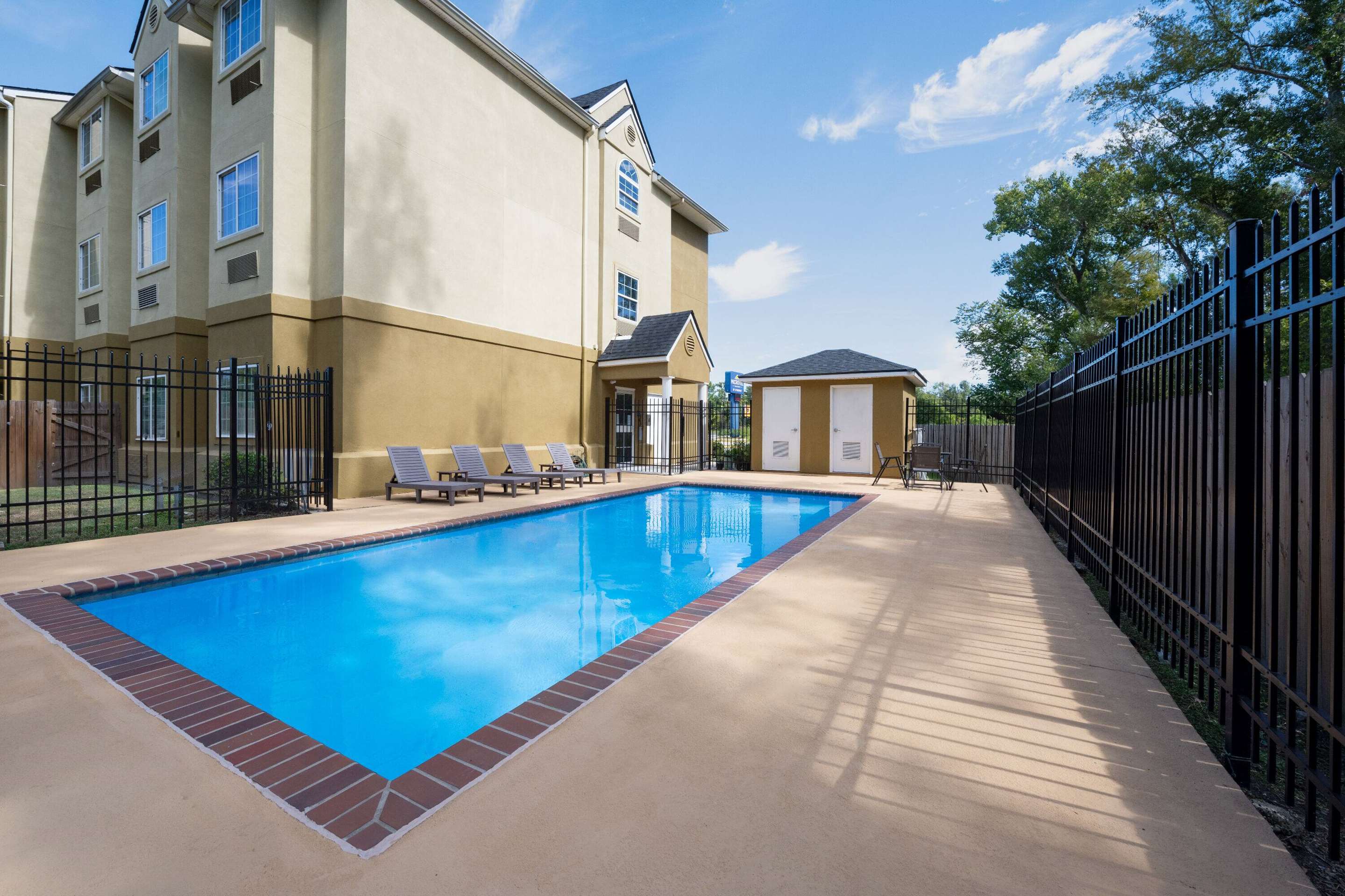 Pool | Microtel Inn & Suites by Wyndham Houma