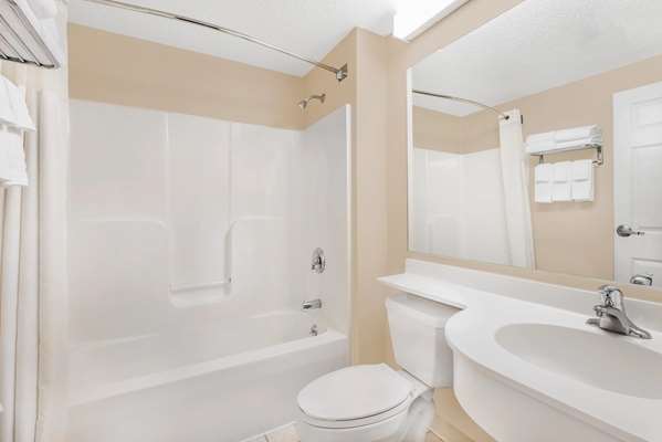  - Microtel Inn by Wyndham Hamburg