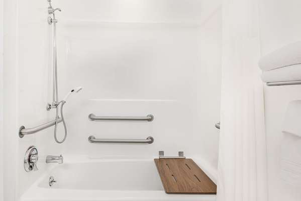  - Microtel Inn by Wyndham Hamburg