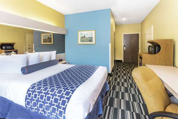  - Microtel Inn & Suites by Wyndham Stockbridge - I-75, Exit 224