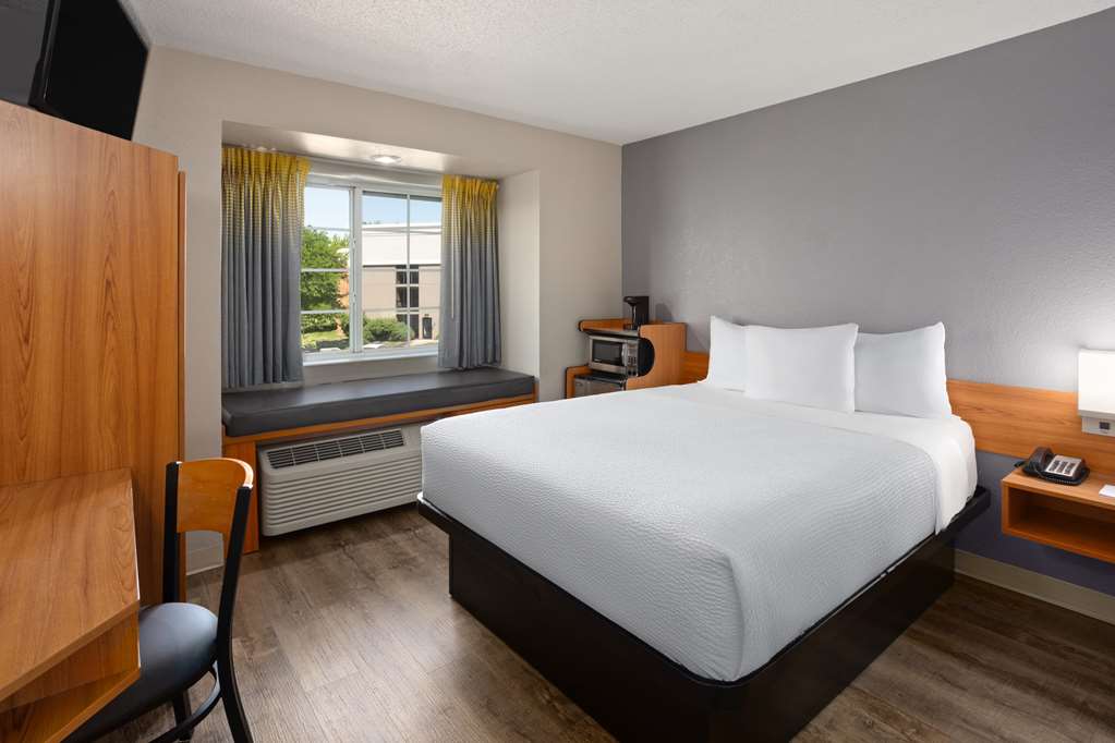 MICROTEL INN & SUITES BY WYNDHAM AN-guestroom-Guest Room,On-Site.jpg