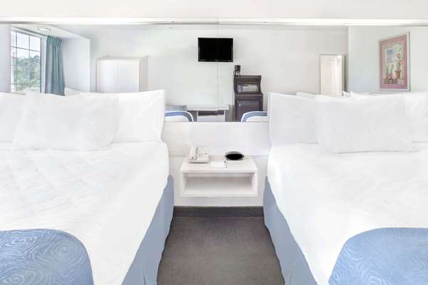  - Microtel Inn & Suites by Wyndham Broken Bow