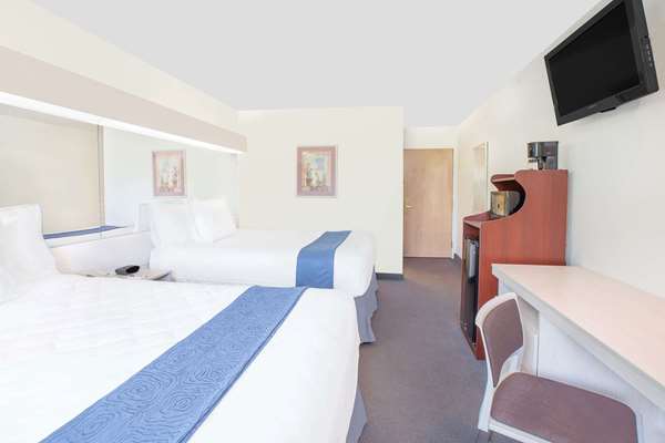  - Microtel Inn & Suites by Wyndham Broken Bow