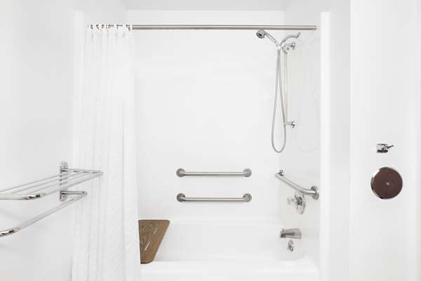  - Microtel Inn & Suites by Wyndham Broken Bow