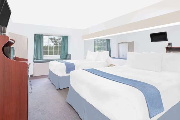  - Microtel Inn & Suites by Wyndham Broken Bow