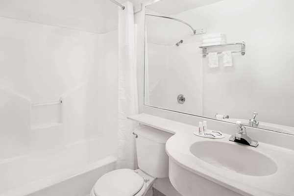  - Microtel Inn & Suites by Wyndham Broken Bow