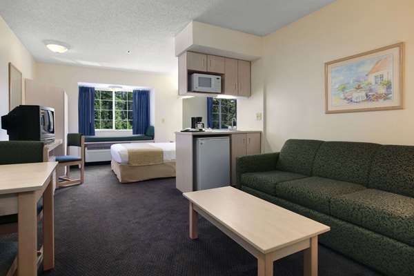 Suite - Microtel Inn & Suites by Wyndham Palm Coast - I-95, Exit 289