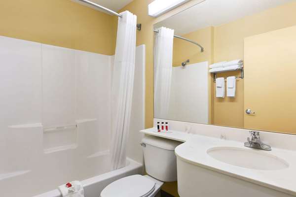  - Microtel Inn & Suites by Wyndham Thomasville - I-85, Exit 102