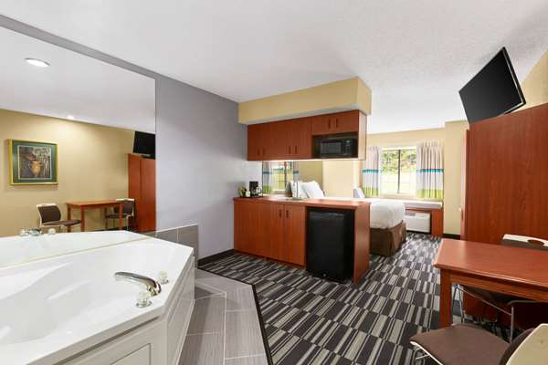 Suite - Microtel Inn & Suites by Wyndham Thomasville - I-85, Exit 102