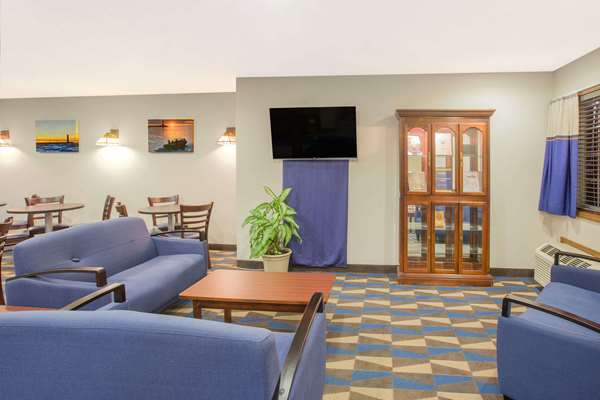  - Microtel Inn & Suites by Wyndham Manistee