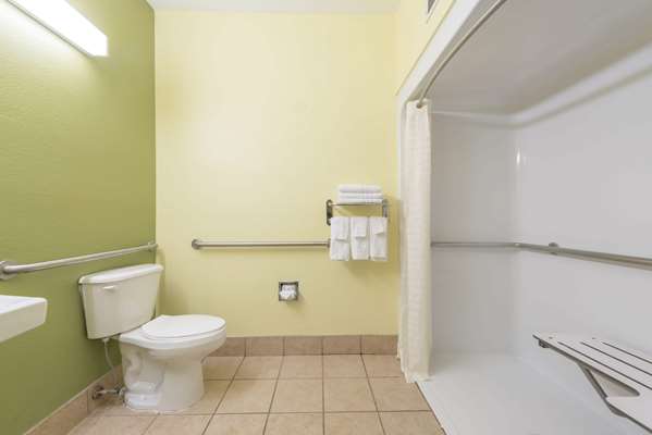  - Microtel Inn & Suites by Wyndham North Fort Worth - I-820, Exit 18