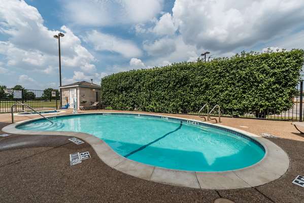 Pool - Microtel Inn & Suites by Wyndham North Fort Worth - I-820, Exit 18