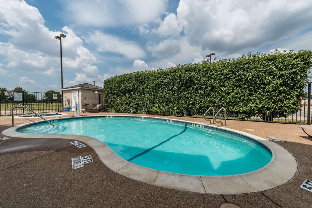 Quality Inn & Suites Fort Worth North - Haltom City - Tap to explore photos