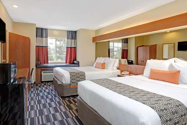  - Microtel Inn by Wyndham Bushnell - I-75, Exit 314