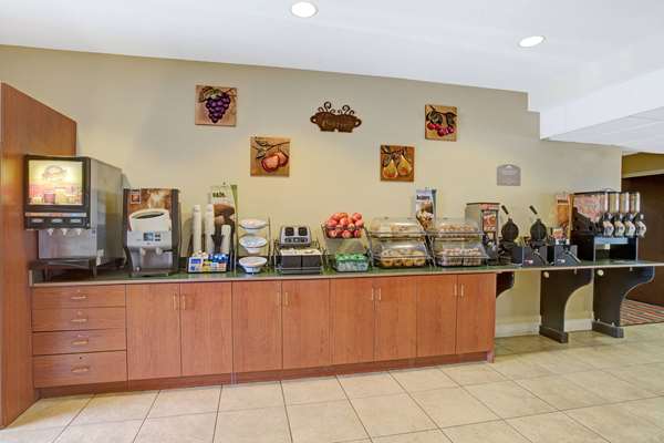  - Microtel Inn by Wyndham Bushnell - I-75, Exit 314