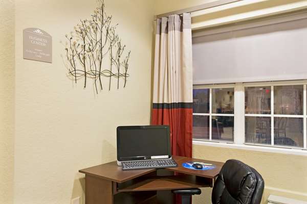 Conference Area - Microtel Inn by Wyndham Bushnell - I-75, Exit 314