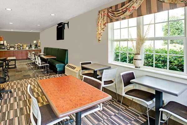  - Microtel Inn & Suites by Wyndham Cherokee