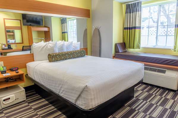  - Microtel Inn & Suites by Wyndham Kingsland - I-95, Exit 3