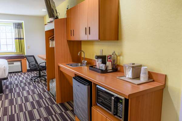  - Microtel Inn & Suites by Wyndham Kingsland - I-95, Exit 3