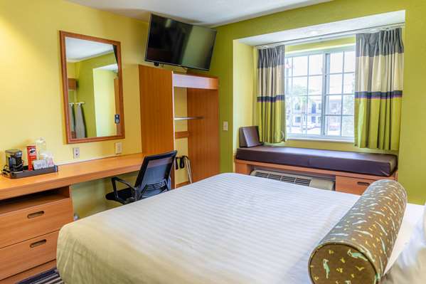  - Microtel Inn & Suites by Wyndham Kingsland - I-95, Exit 3