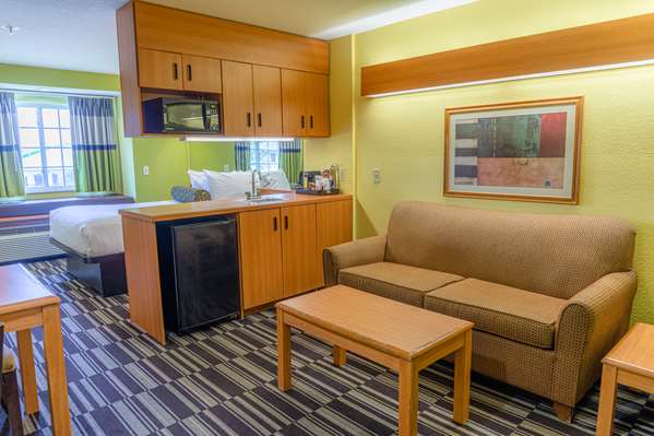  - Microtel Inn & Suites by Wyndham Kingsland - I-95, Exit 3