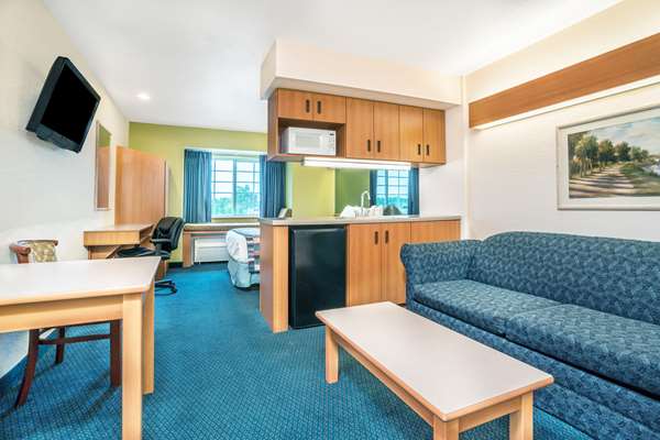  - Microtel Inn & Suites by Wyndham Tomah - I-94, Exit 143