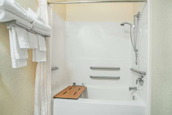  - Microtel Inn & Suites by Wyndham Tomah - I-94, Exit 143