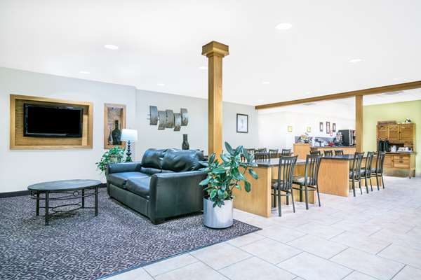  - Microtel Inn & Suites by Wyndham Tomah - I-94, Exit 143