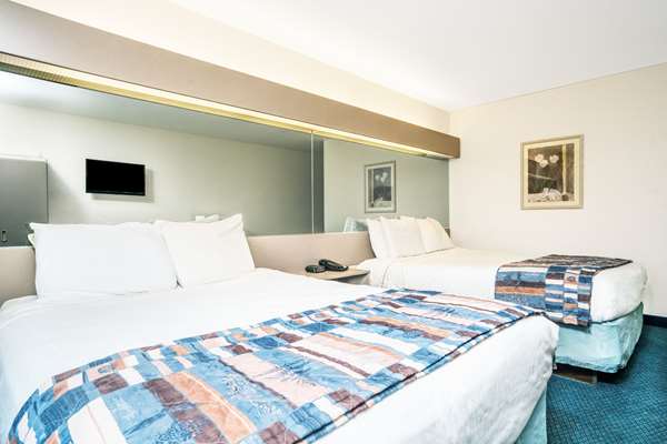  - Microtel Inn & Suites by Wyndham Tomah - I-94, Exit 143