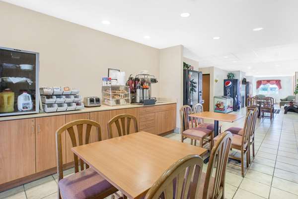  - Microtel Inn & Suites by Wyndham Colfax - I-80, Exit 155