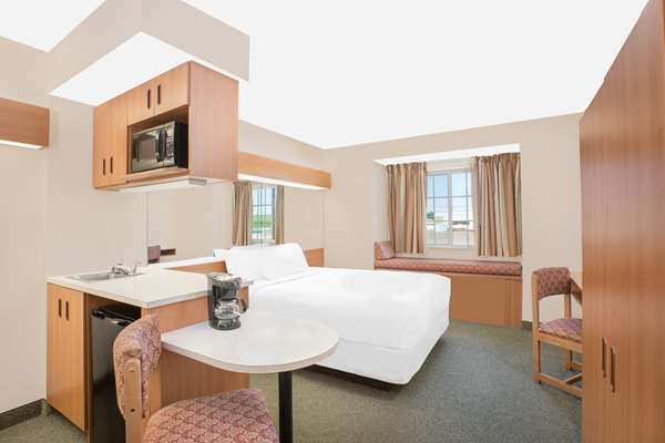  - Microtel Inn & Suites by Wyndham Colfax - I-80, Exit 155
