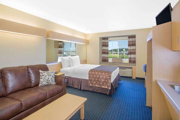 Suite - Microtel Inn & Suites by Wyndham Albertville