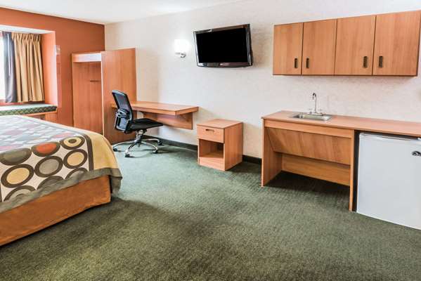  - Super 8 Hotel West Columbus - I-70, Exit 91